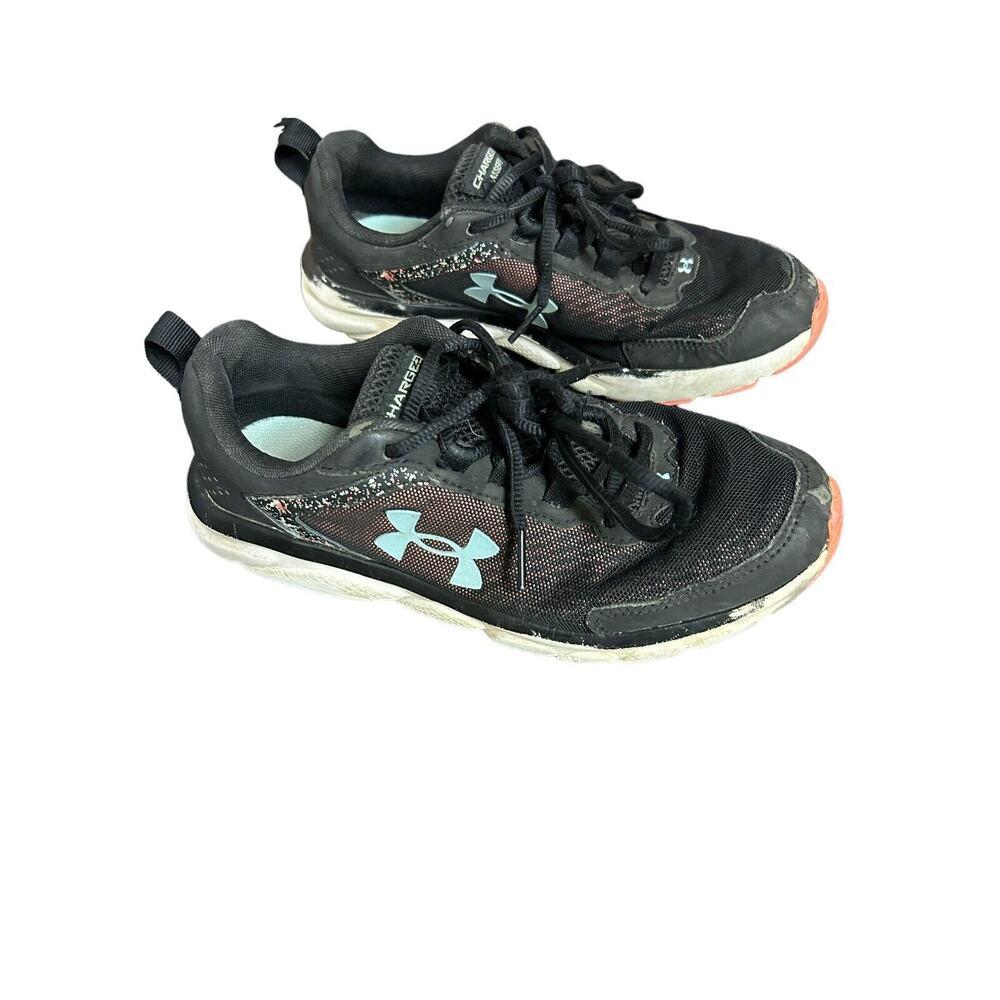 Under Armour Womens sneakers charged assert size 7 1/2 black & Multi Color
